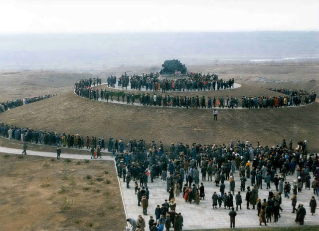 Monument Exodus and Return Monument Exodus and Return