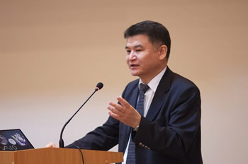 Vyacheslav N. ILYUMZHINOV