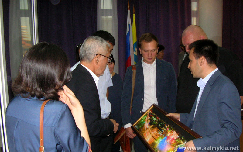 How to attract foreign tourists How to attract foreign tourists