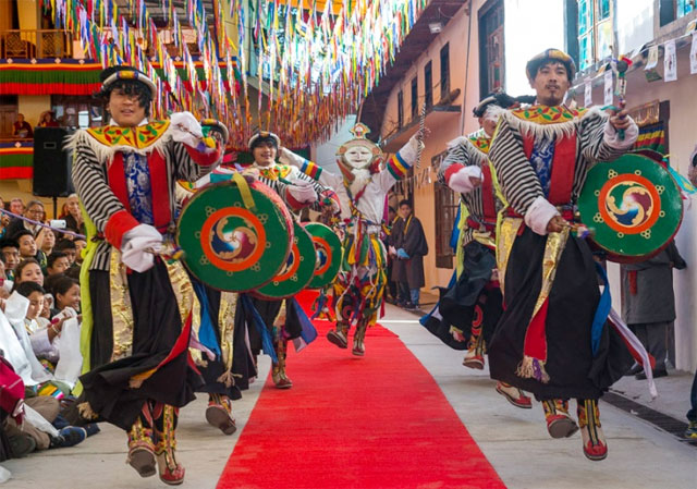 Concert of Tibetan and Kalmyk performers